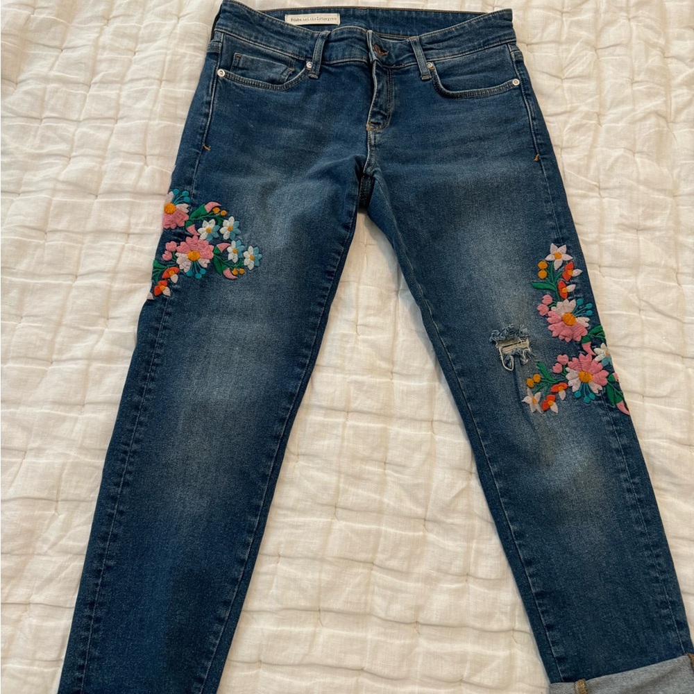 Anthropologie Low rise Floral Embroidered Women's Jeans